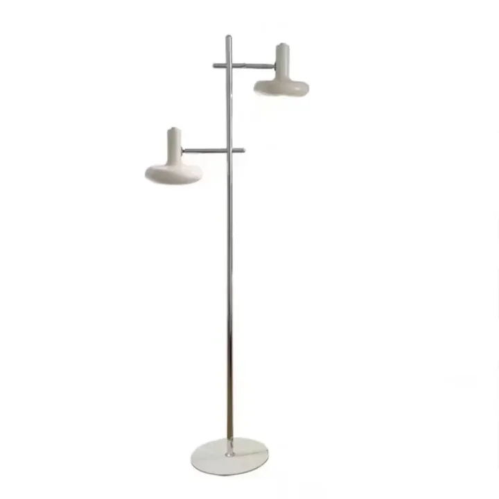 Luminária de chão para leitura